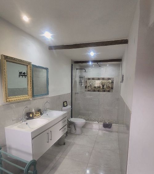 stone cottage shower